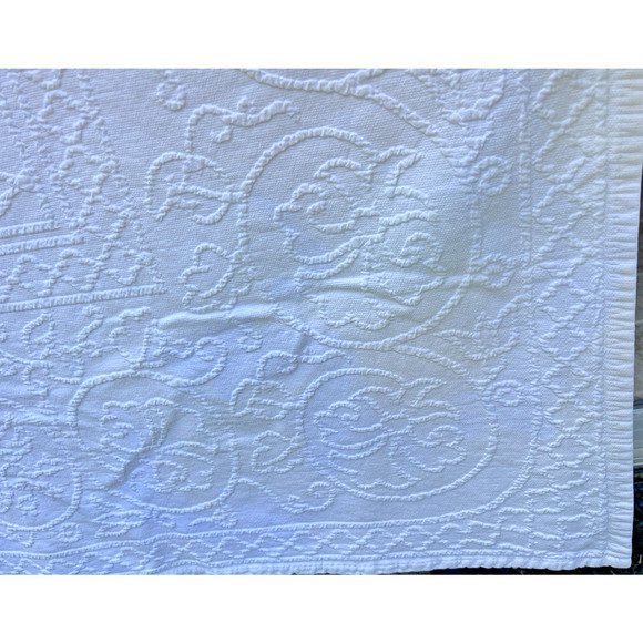 William And Mary Matelasse Bedspread By Williamsburg 100% Cotton Bone Twin - Picture 6 of 11